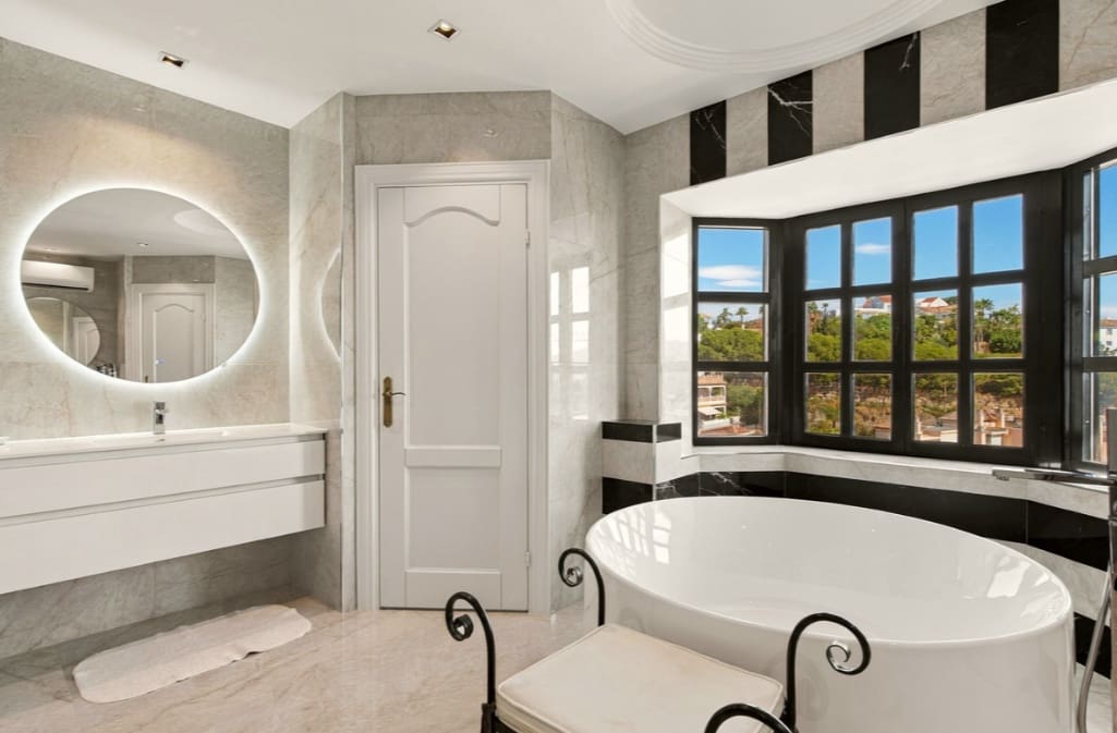 7 slaapkamer Villa te koop in Marbella met zwembad garage - € 4.950.000 (Ref: 10088950)