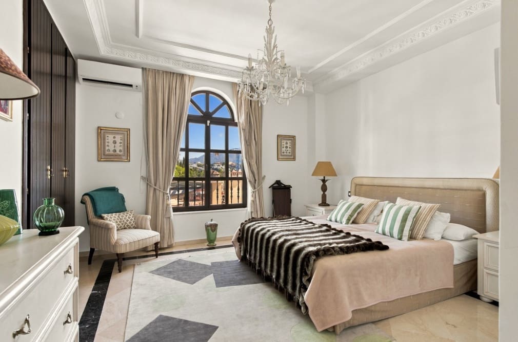 7 slaapkamer Villa te koop in Marbella met zwembad garage - € 4.950.000 (Ref: 10088950)