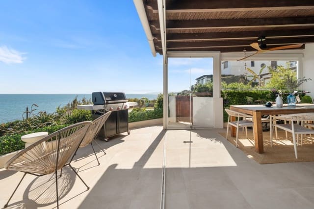 4 soverom Villa til salgs i Estepona med svømmebasseng garasje - € 1 695 000 (Ref: 10088951)