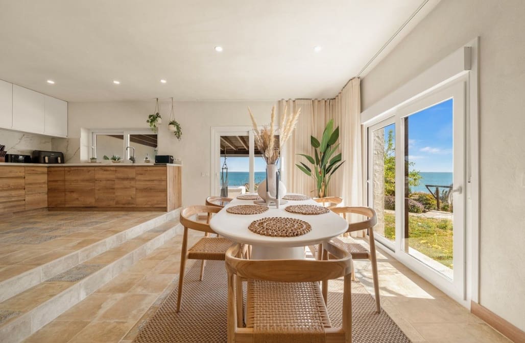 4 soverom Villa til salgs i Estepona med svømmebasseng garasje - € 1 695 000 (Ref: 10088951)