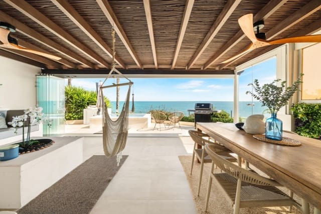 4 soverom Villa til salgs i Estepona med svømmebasseng garasje - € 1 695 000 (Ref: 10088951)