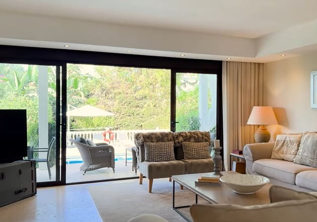 3 sypialnia Willa na sprzedaż w La Cala de Mijas, Mijas z basenem garażem - 1 600 000 € (Ref: 10088952)