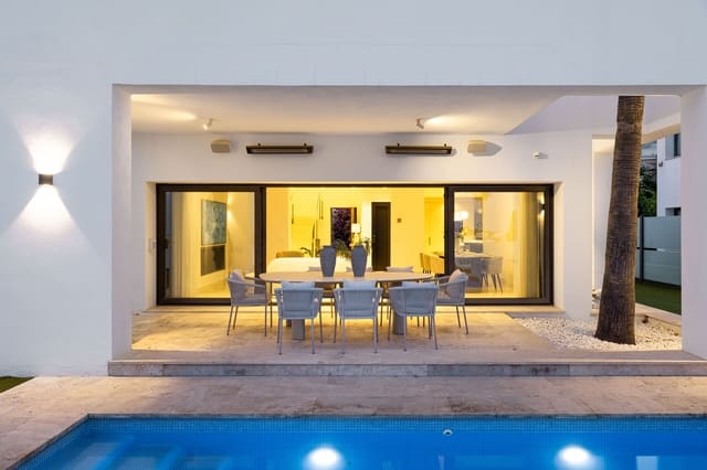 5 quarto Moradia para venda em Marbella com piscina garagem - 2 595 000 € (Ref: 10115495)