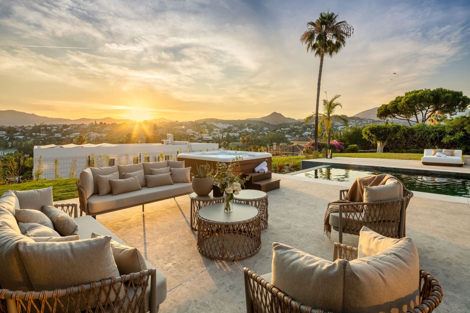 5 Zimmer Villa zu verkaufen in Marbella mit Pool Garage - 3.595.000 € (Ref: 10115497)