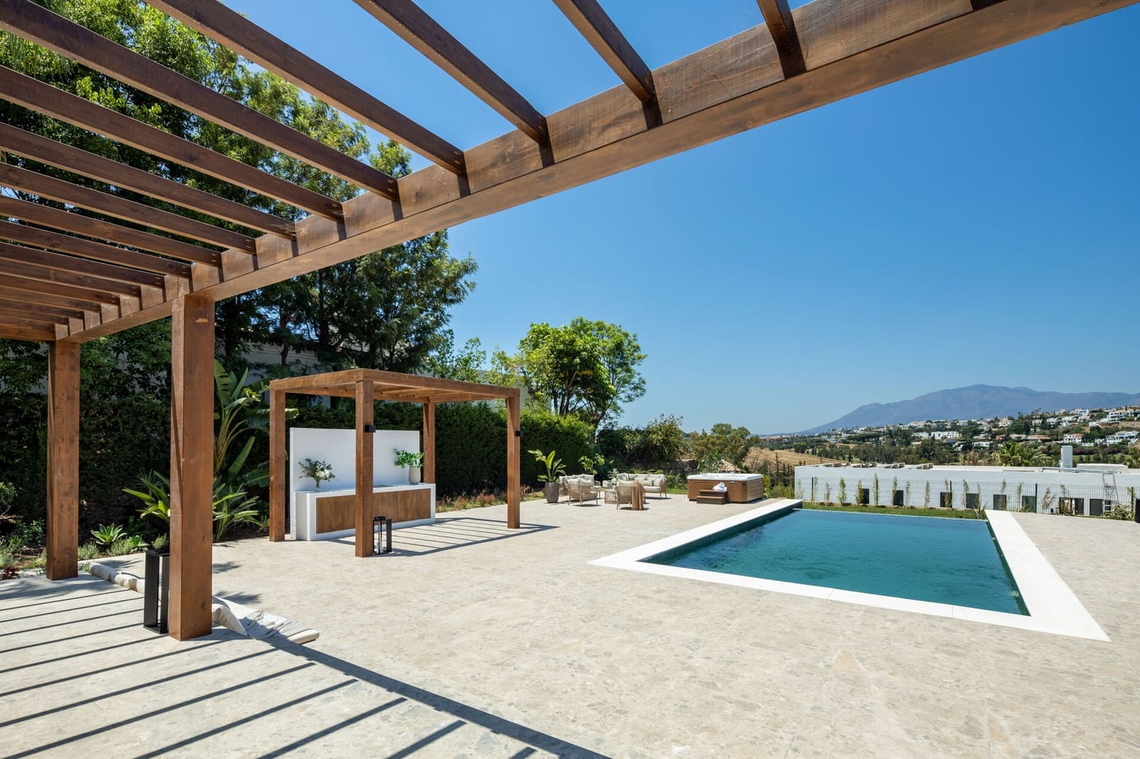 5 Zimmer Villa zu verkaufen in Marbella mit Pool Garage - 3.595.000 € (Ref: 10115497)