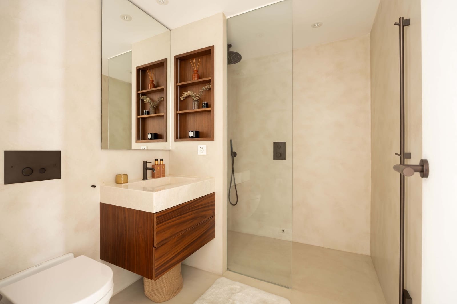 3 sypialnia Apartament na sprzedaż w Marbella z basenem garażem - 1 500 000 € (Ref: 10115500)