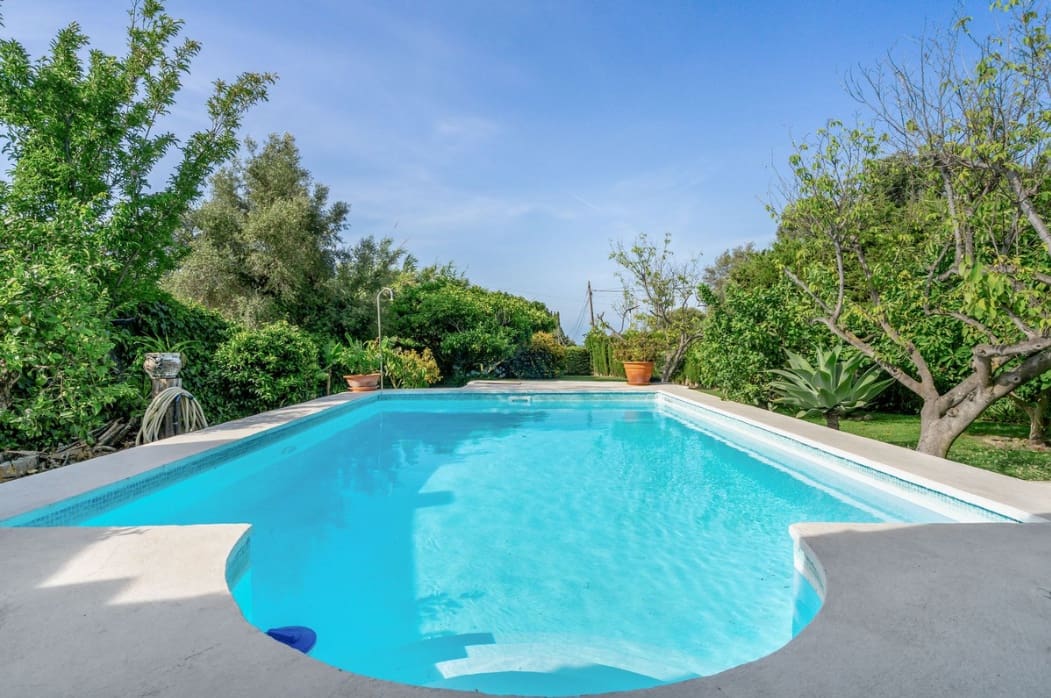 2 sovrum Villa till salu i Estepona med pool garage - 550 000 € (Ref: 10118909)