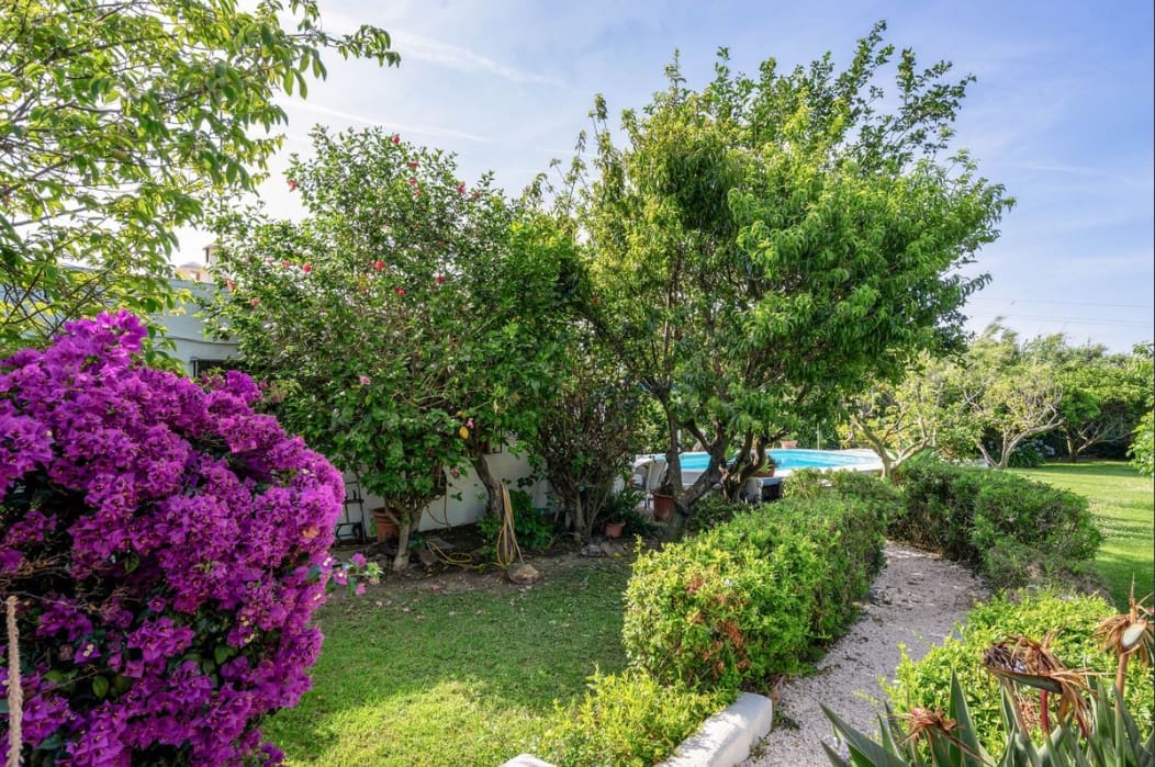 2 sovrum Villa till salu i Estepona med pool garage - 550 000 € (Ref: 10118909)