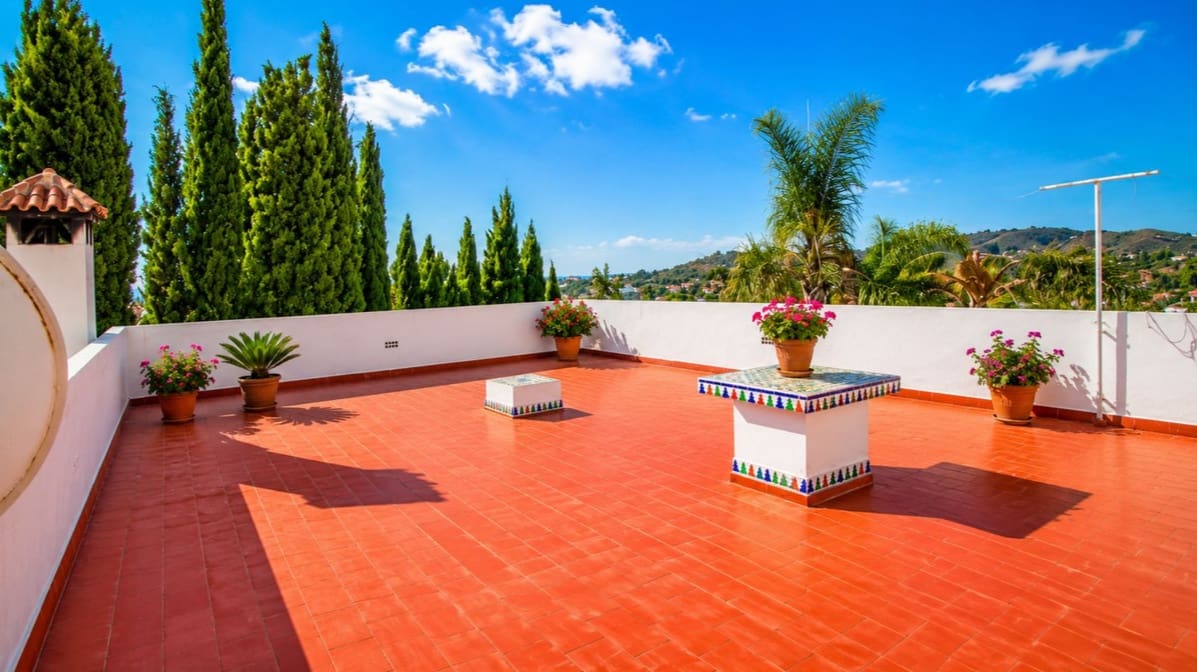 3 quarto Moradia para venda em Estepona com piscina garagem - 995 000 € (Ref: 10118910)