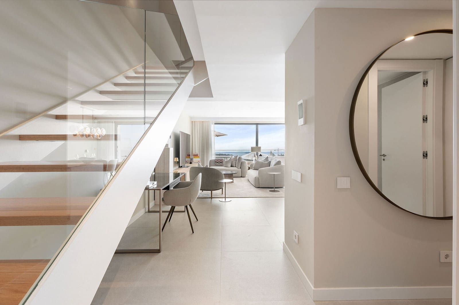 2 slaapkamer Appartement te koop in Estepona met zwembad garage - € 1.175.000 (Ref: 10118911)
