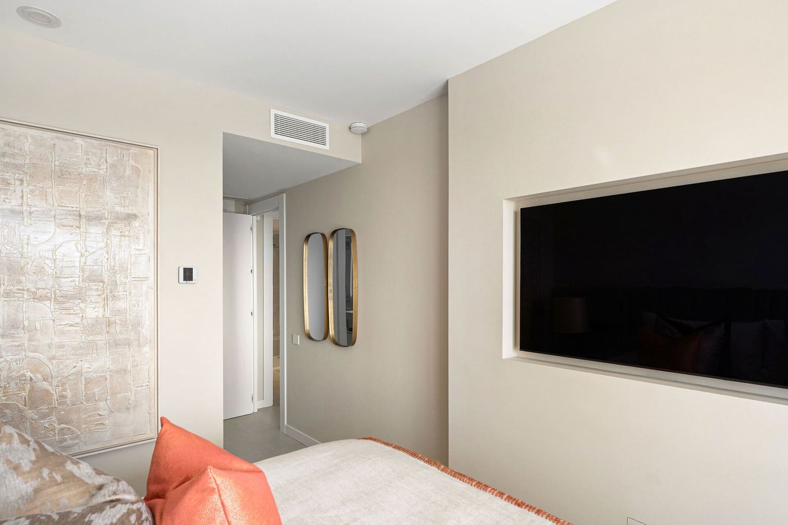 2 slaapkamer Appartement te koop in Estepona met zwembad garage - € 1.175.000 (Ref: 10118911)