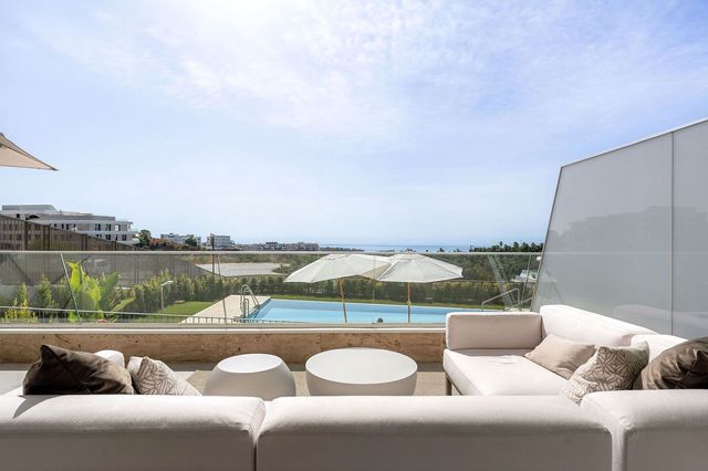 2 slaapkamer Appartement te koop in Estepona met zwembad garage - € 1.175.000 (Ref: 10118911)