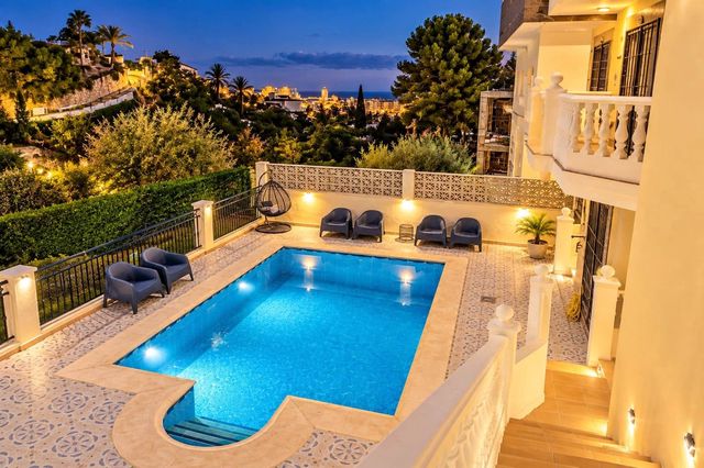 9 makuuhuone Huvila myytävänä paikassa Mijas Costa, Mijas mukana uima-altaan 
autotalli - 840 000 € (Ref: 10123545)