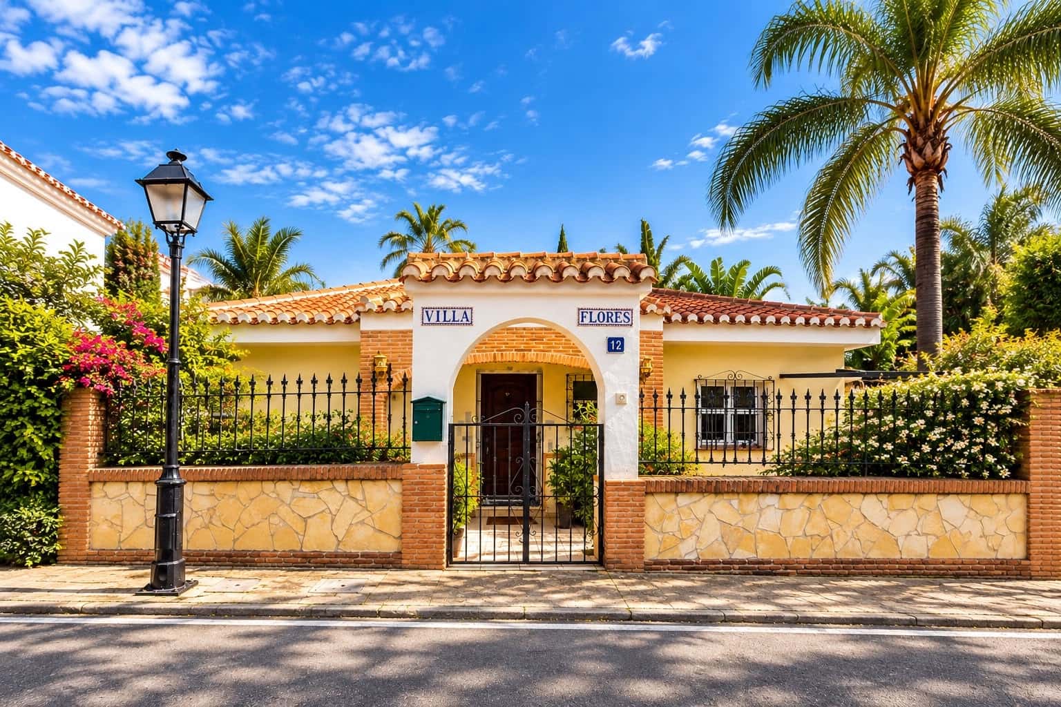 9 makuuhuone Huvila myytävänä paikassa Mijas Costa mukana uima-altaan 
autotalli - 840 000 € (Ref: 10123545)