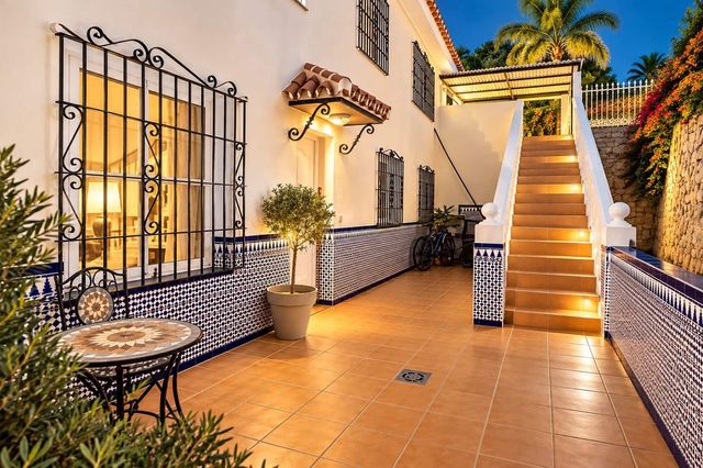 9 makuuhuone Huvila myytävänä paikassa Mijas Costa, Mijas mukana uima-altaan 
autotalli - 840 000 € (Ref: 10123545)