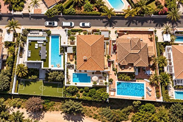 9 makuuhuone Huvila myytävänä paikassa Mijas Costa, Mijas mukana uima-altaan 
autotalli - 840 000 € (Ref: 10123545)