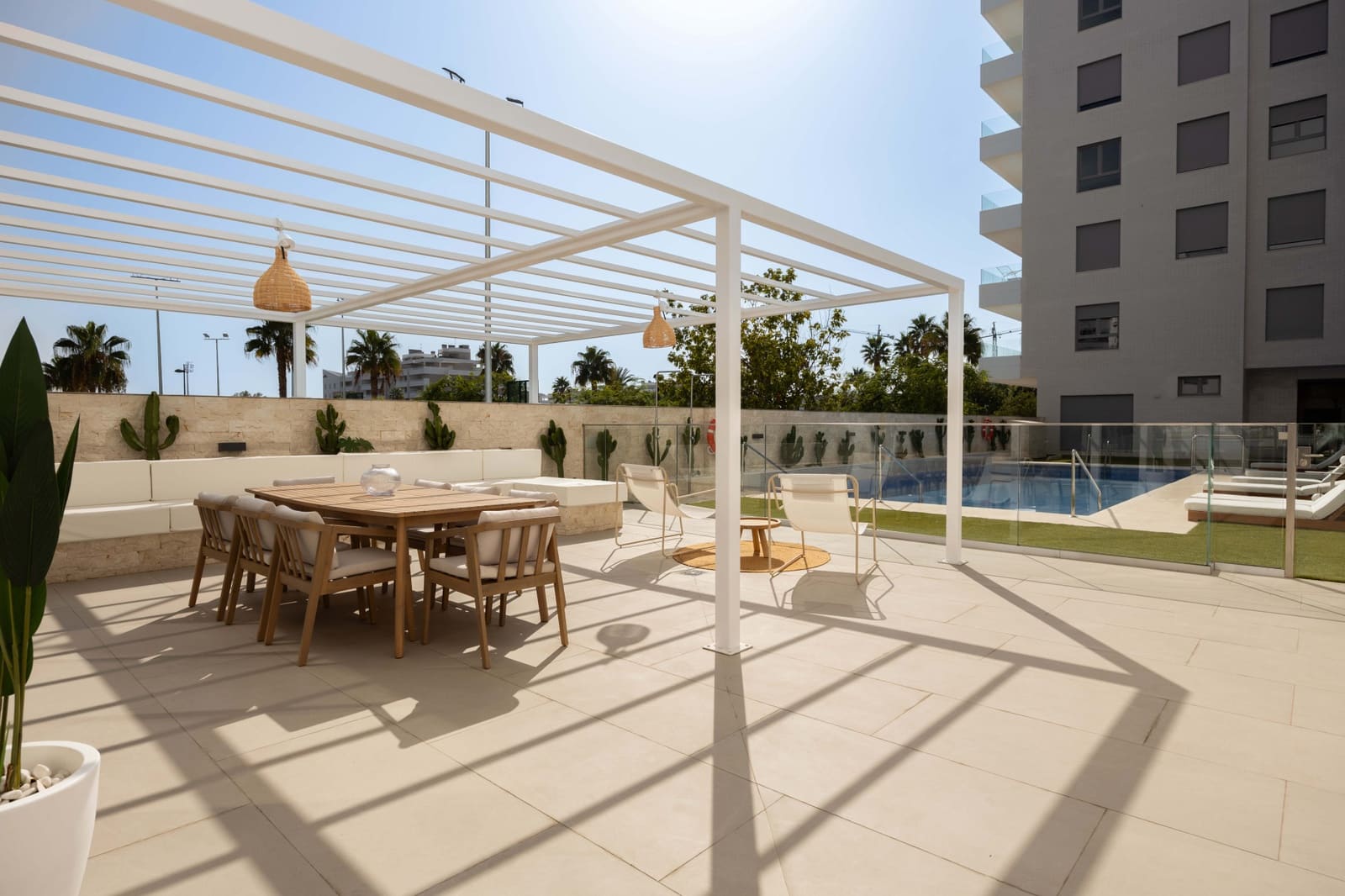 4 Zimmer Penthouse zu verkaufen in Nueva Andalucia mit Pool Garage - 995.000 € (Ref: 10133159)