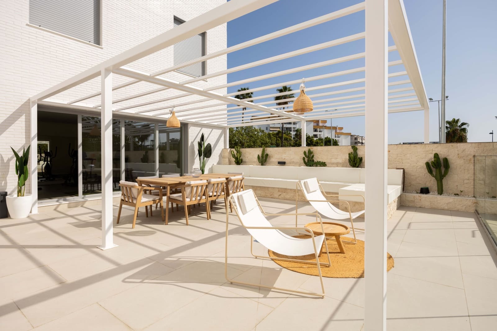 4 Zimmer Penthouse zu verkaufen in Nueva Andalucia mit Pool Garage - 995.000 € (Ref: 10133159)