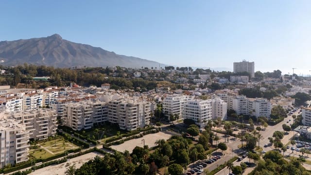 4 Zimmer Penthouse zu verkaufen in Nueva Andalucia, Marbella mit Pool Garage - 995.000 € (Ref: 10133159)