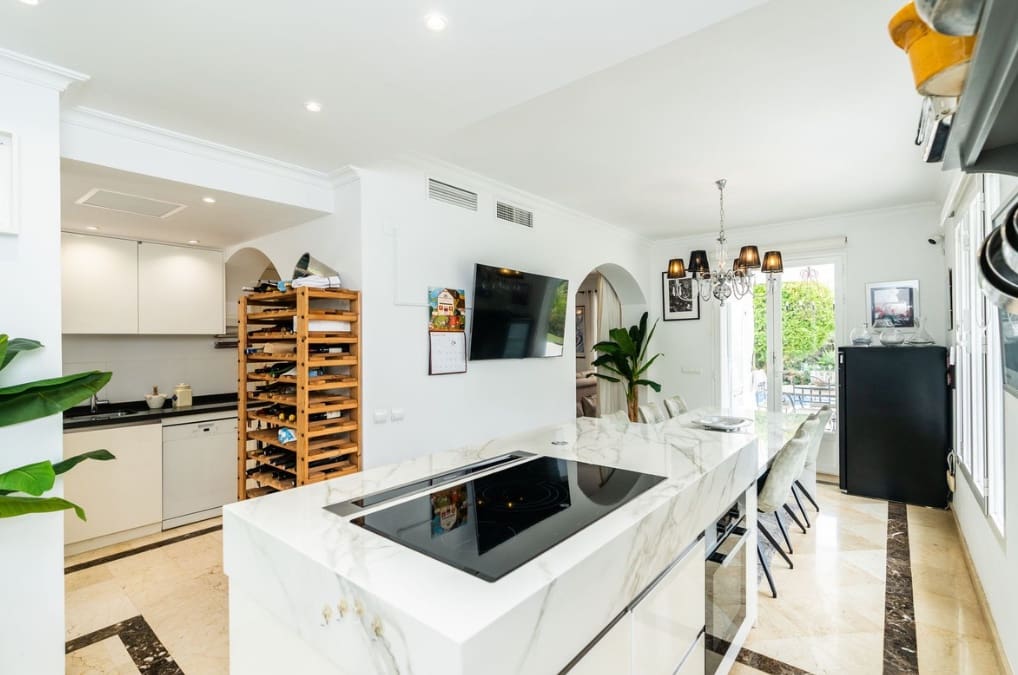 4 quarto Moradia para venda em Marbella com piscina garagem - 2 200 000 € (Ref: 10133163)