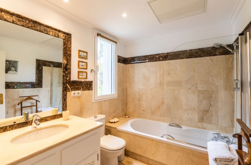 4 quarto Moradia para venda em Marbella com piscina garagem - 2 200 000 € (Ref: 10133163)