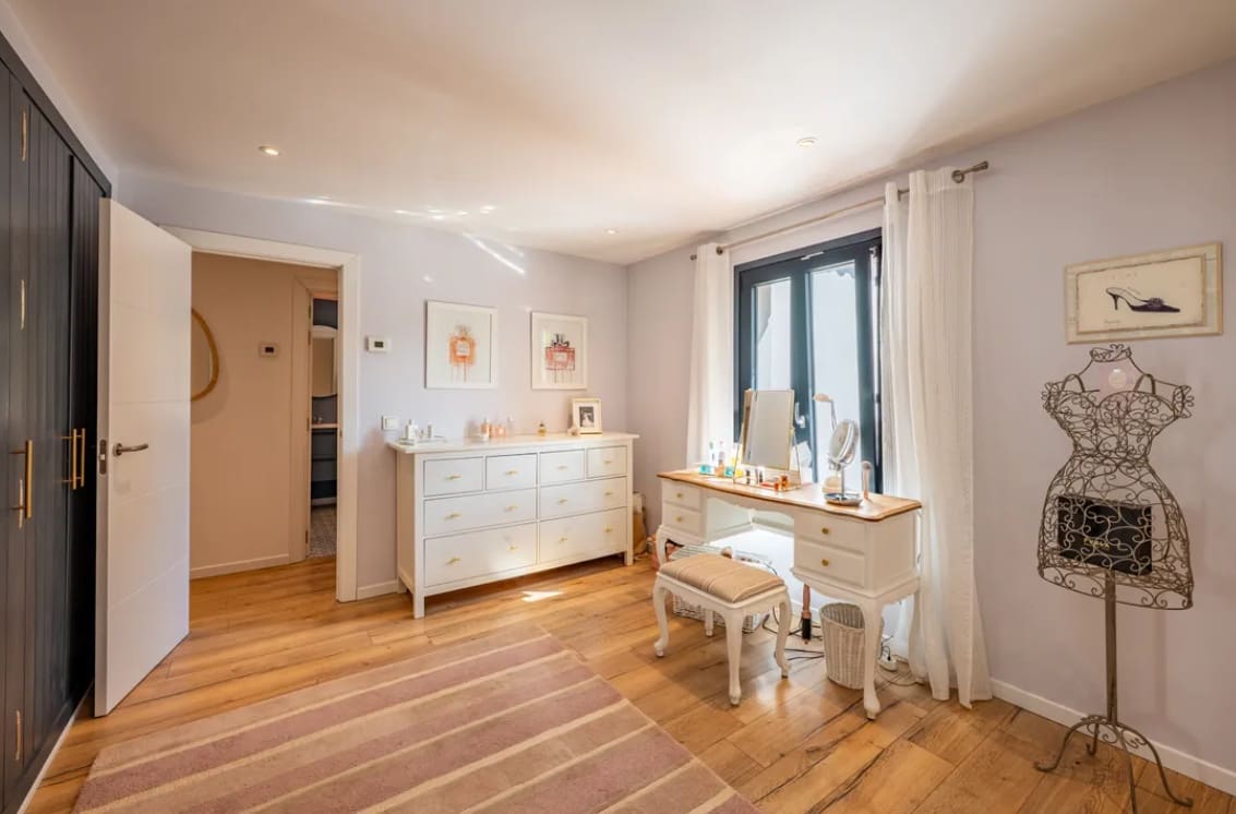 4 soverom Villa til salgs i San Roque med svømmebasseng garasje - € 1 595 000 (Ref: 10133164)