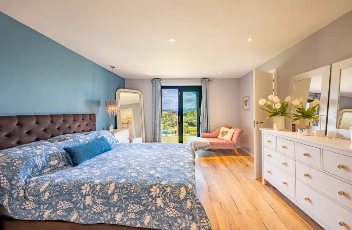 4 soverom Villa til salgs i San Roque med svømmebasseng garasje - € 1 595 000 (Ref: 10133164)