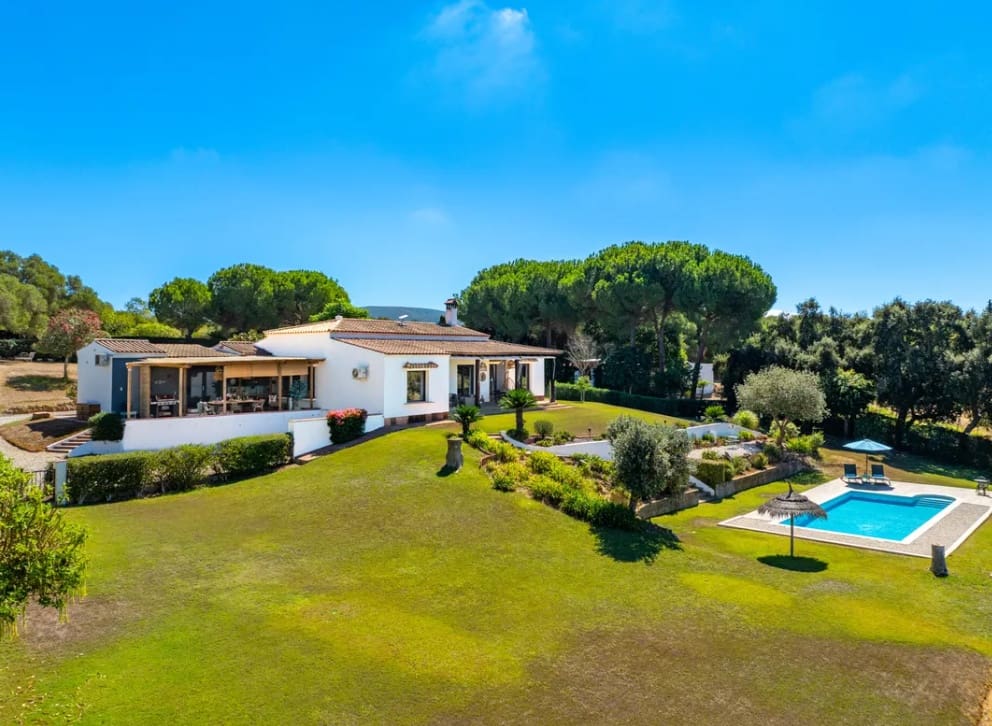 4 soverom Villa til salgs i San Roque med svømmebasseng garasje - € 1 595 000 (Ref: 10133164)
