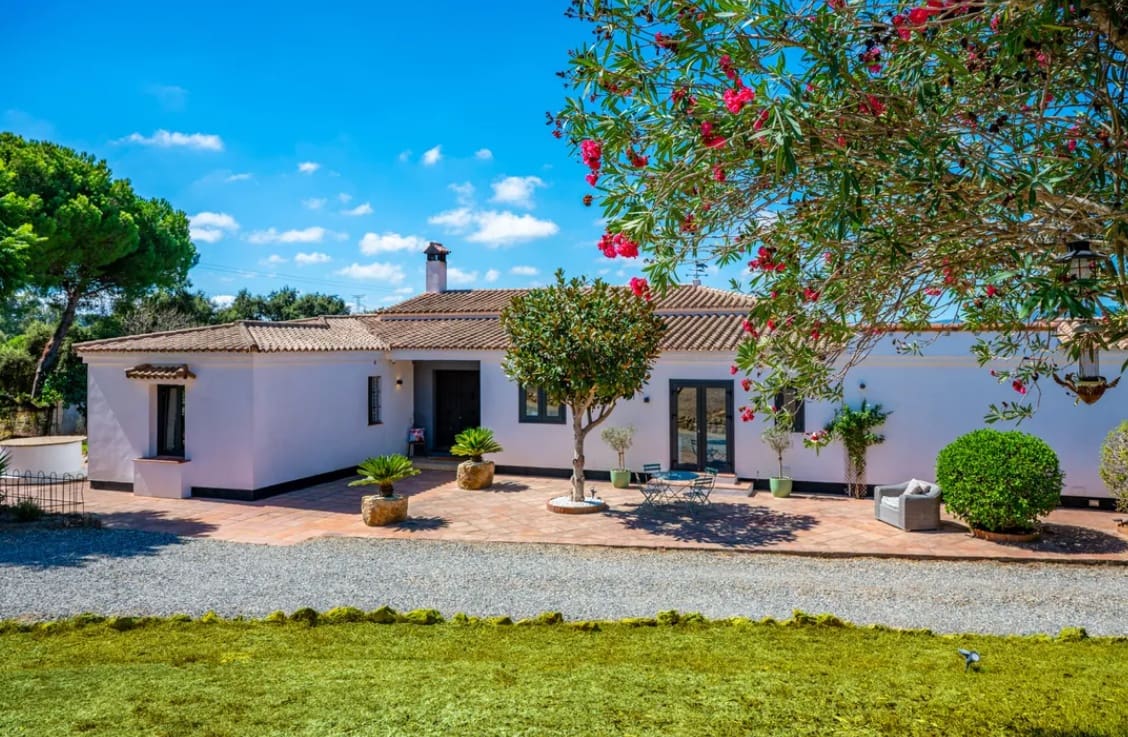 4 soverom Villa til salgs i San Roque med svømmebasseng garasje - € 1 595 000 (Ref: 10133164)