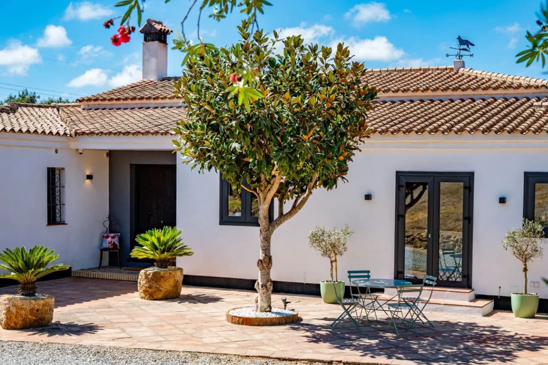 4 soverom Villa til salgs i San Roque med svømmebasseng garasje - € 1 595 000 (Ref: 10133164)