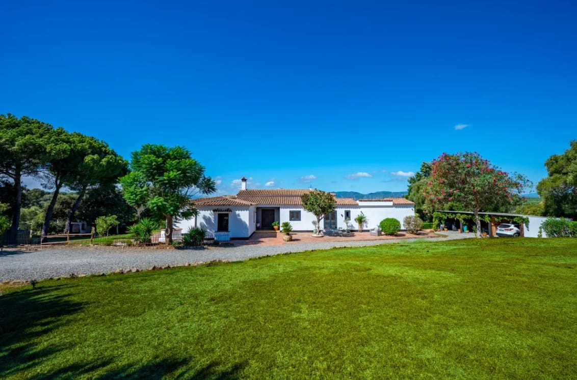 4 soverom Villa til salgs i San Roque med svømmebasseng garasje - € 1 595 000 (Ref: 10133164)