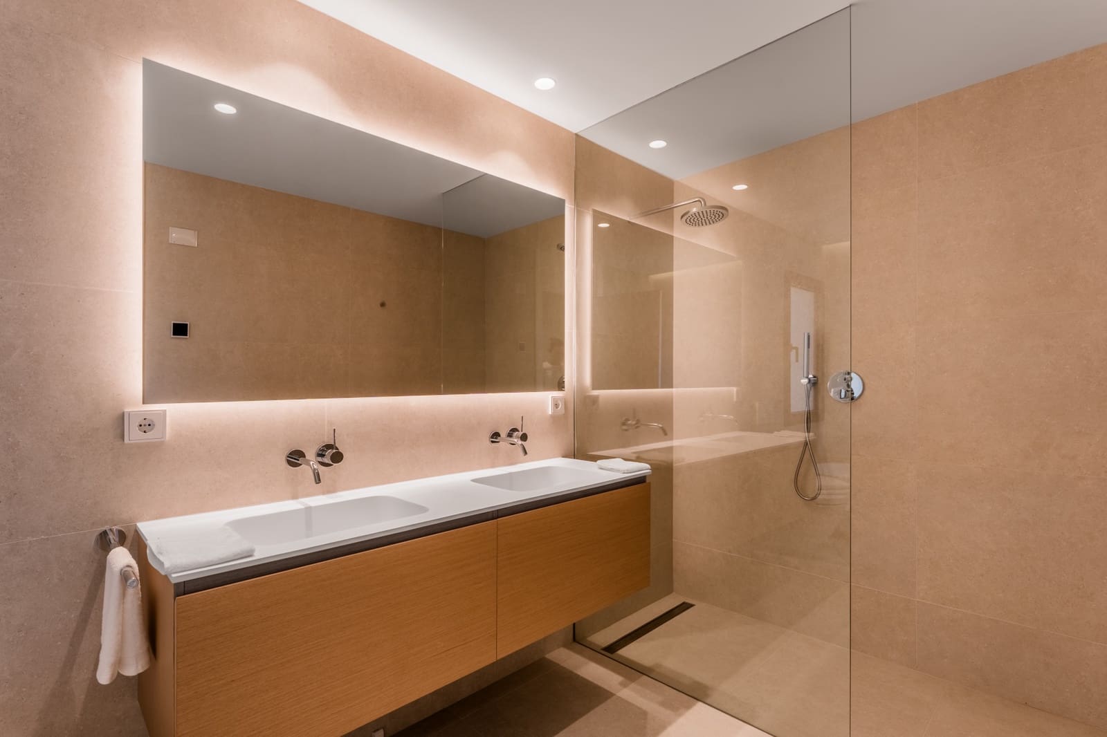 4 sypialnia Apartament na sprzedaż w Benahavis z basenem garażem - 1 730 000 € (Ref: 10139321)