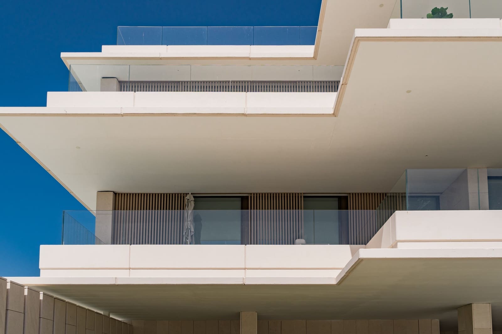 4 sypialnia Apartament na sprzedaż w Benahavis z basenem garażem - 1 730 000 € (Ref: 10139321)