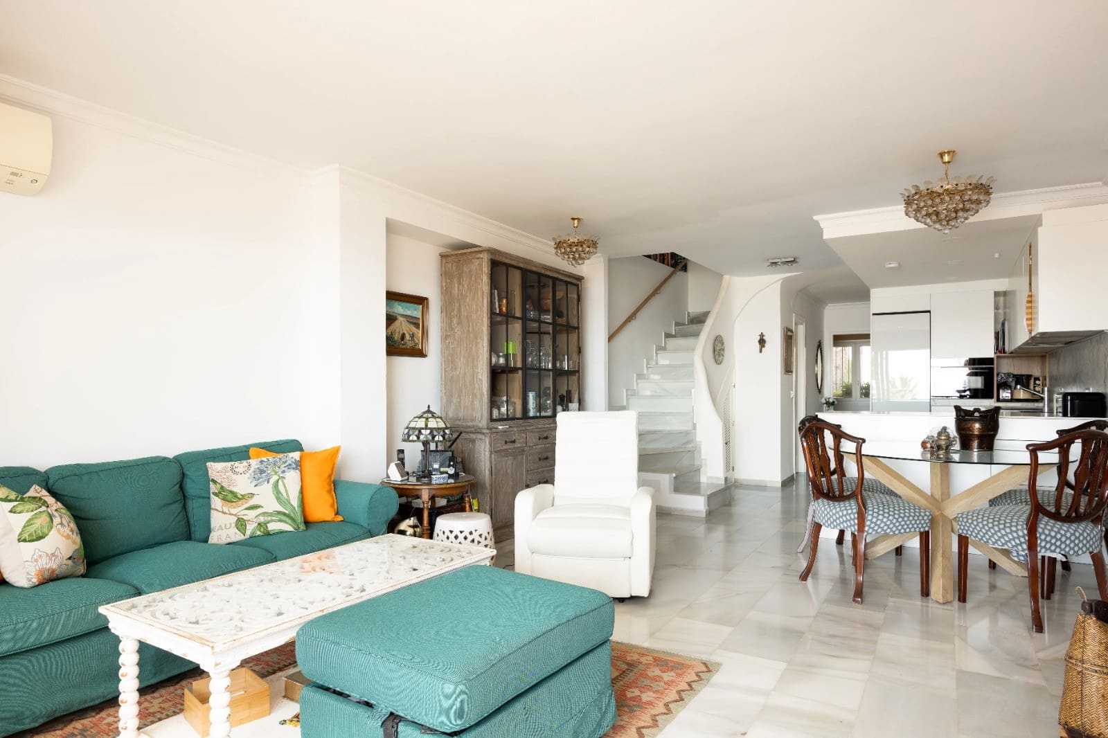 2 slaapkamer Appartement te koop in Calahonda met zwembad - € 699.000 (Ref: 10139322)