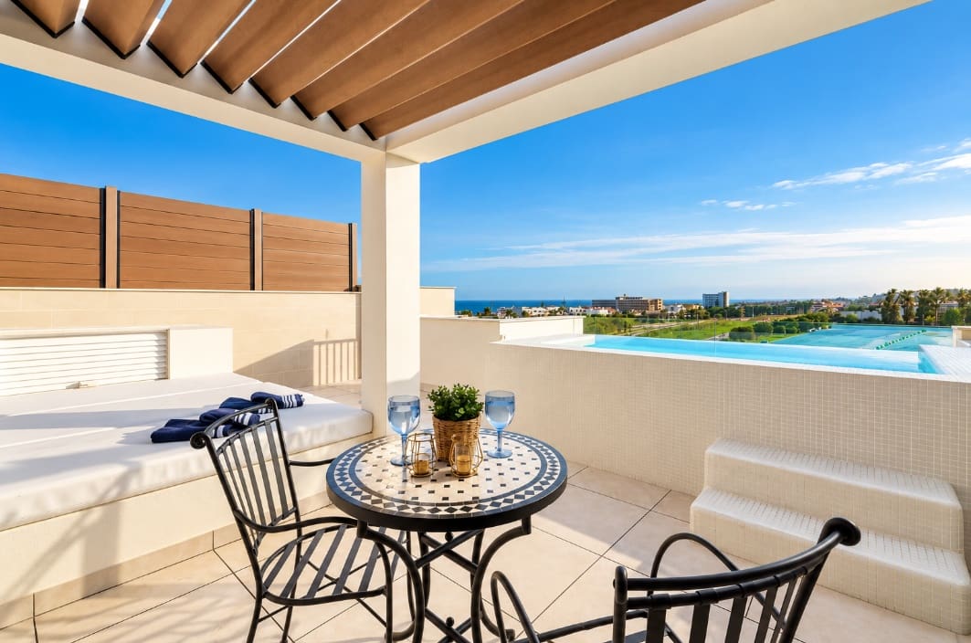 3 quarto Penthouse para venda em La Cala de Mijas com piscina garagem - 820 000 € (Ref: 10139323)