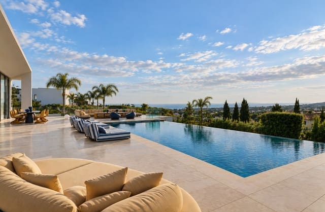 6 soverom Villa til salgs i Sotogrande, San Roque med svømmebasseng garasje - € 7 950 000 (Ref: 10139326)