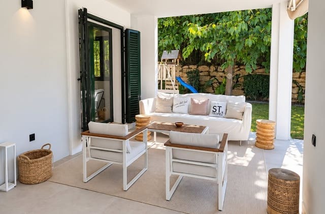 4 soverom Villa til salgs i Sotogrande Alto, San Roque med svømmebasseng garasje - € 1 460 000 (Ref: 10139327)