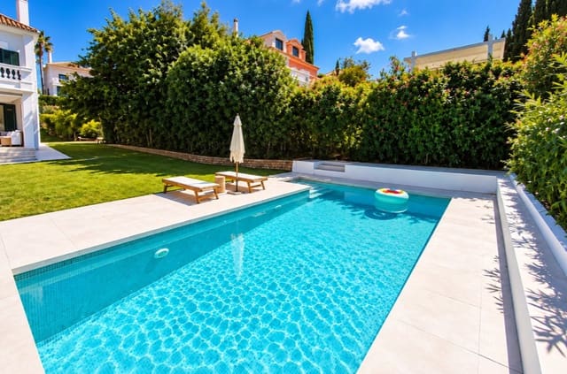 4 soverom Villa til salgs i Sotogrande Alto, San Roque med svømmebasseng garasje - € 1 460 000 (Ref: 10139327)