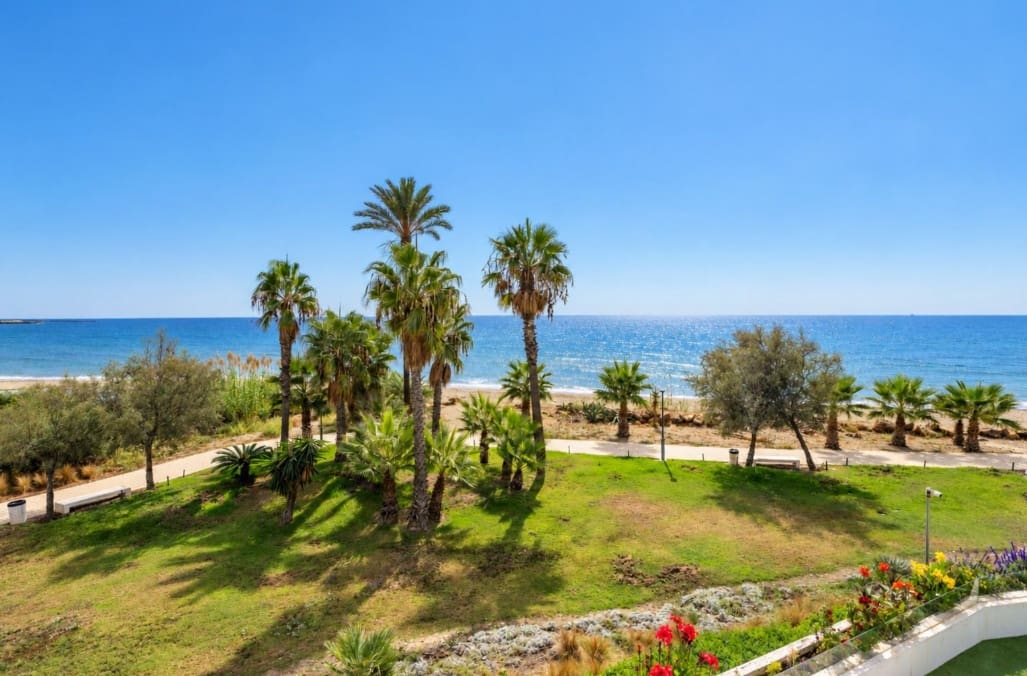4 soveværelse Villa til salg i Estepona med swimmingpool garage - € 3.690.000 (Ref: 10161084)