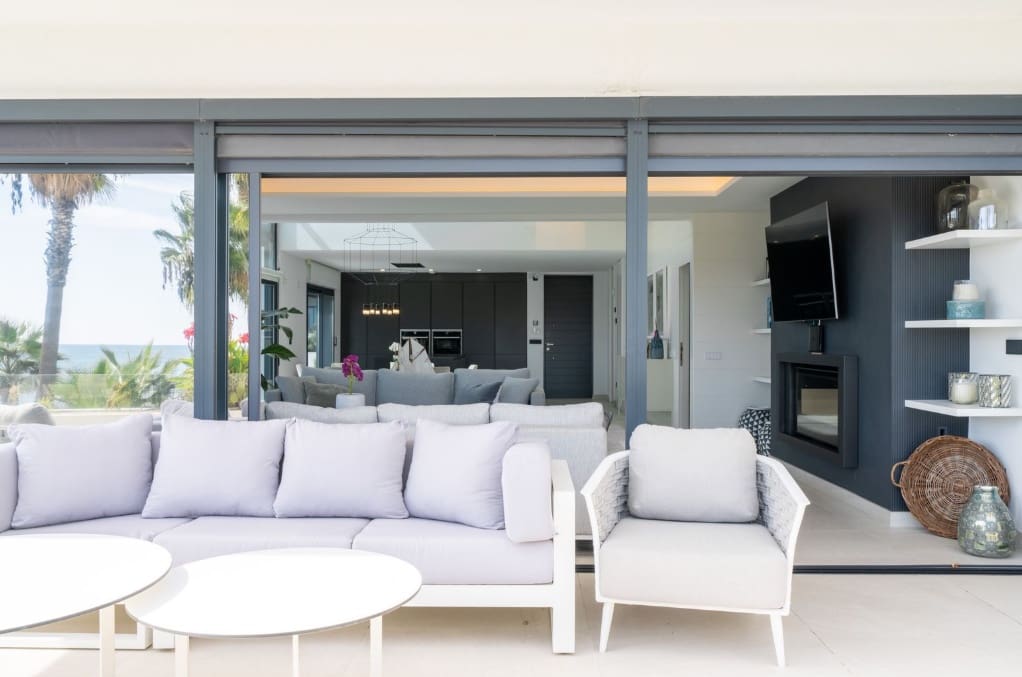 4 soveværelse Villa til salg i Estepona med swimmingpool garage - € 3.690.000 (Ref: 10161084)