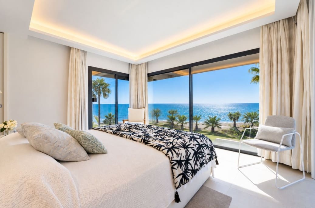 4 soveværelse Villa til salg i Estepona med swimmingpool garage - € 3.690.000 (Ref: 10161084)