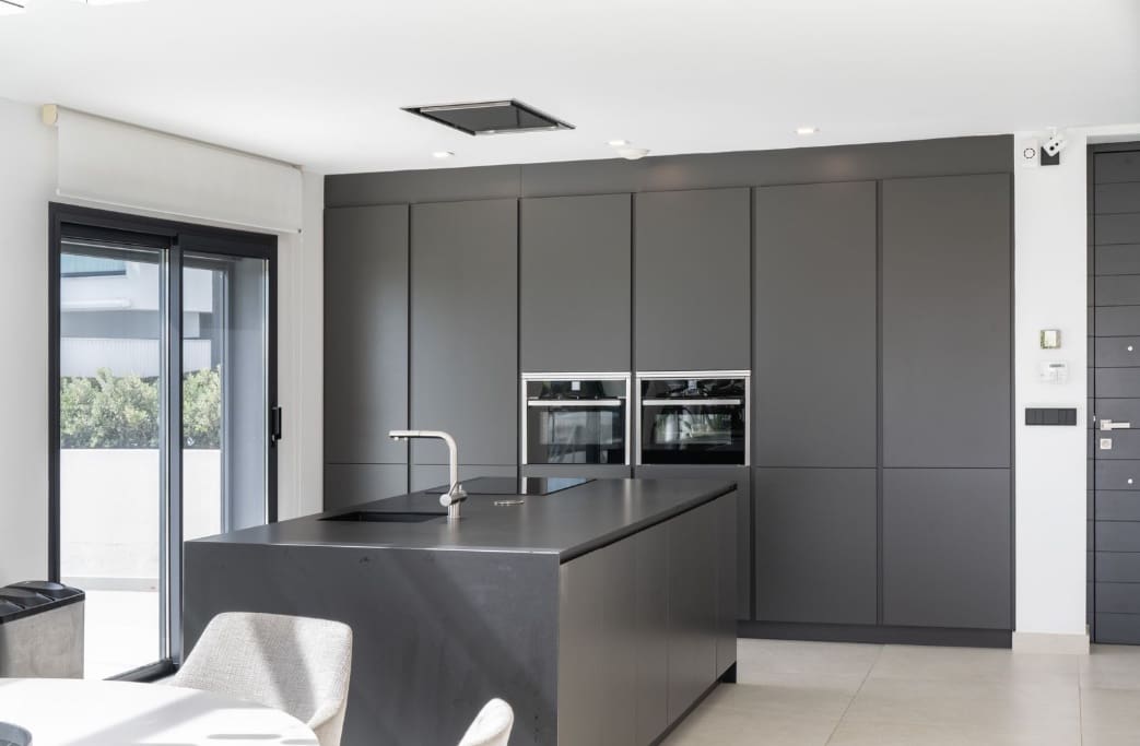4 soveværelse Villa til salg i Estepona med swimmingpool garage - € 3.690.000 (Ref: 10161084)