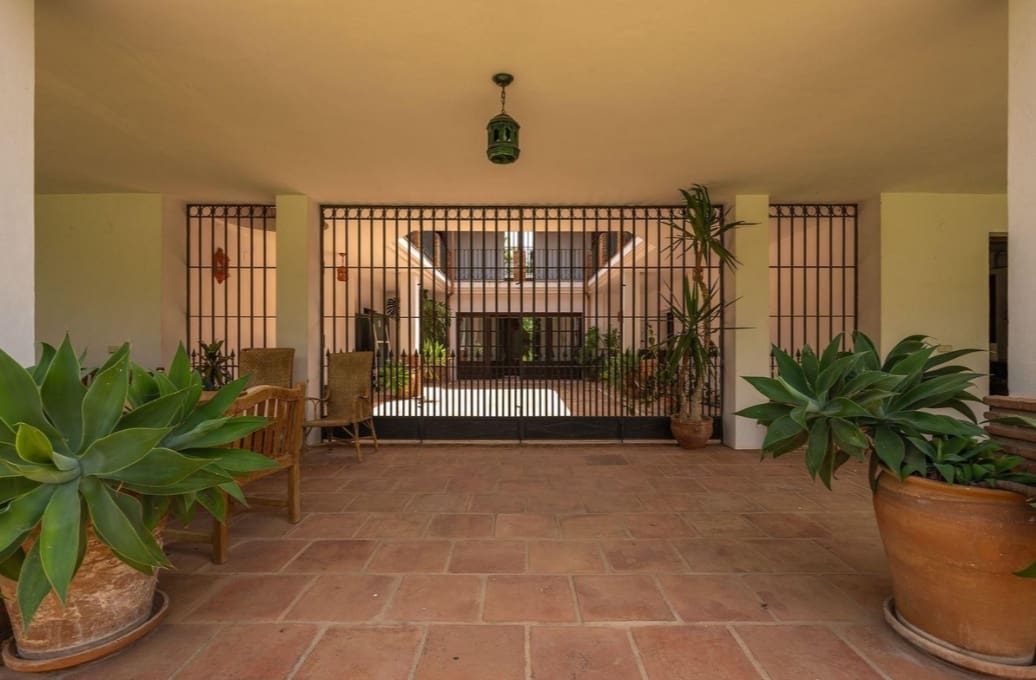 6 Zimmer Villa zu verkaufen in Alhaurin el Grande mit Pool - 1.500.000 € (Ref: 10161085)