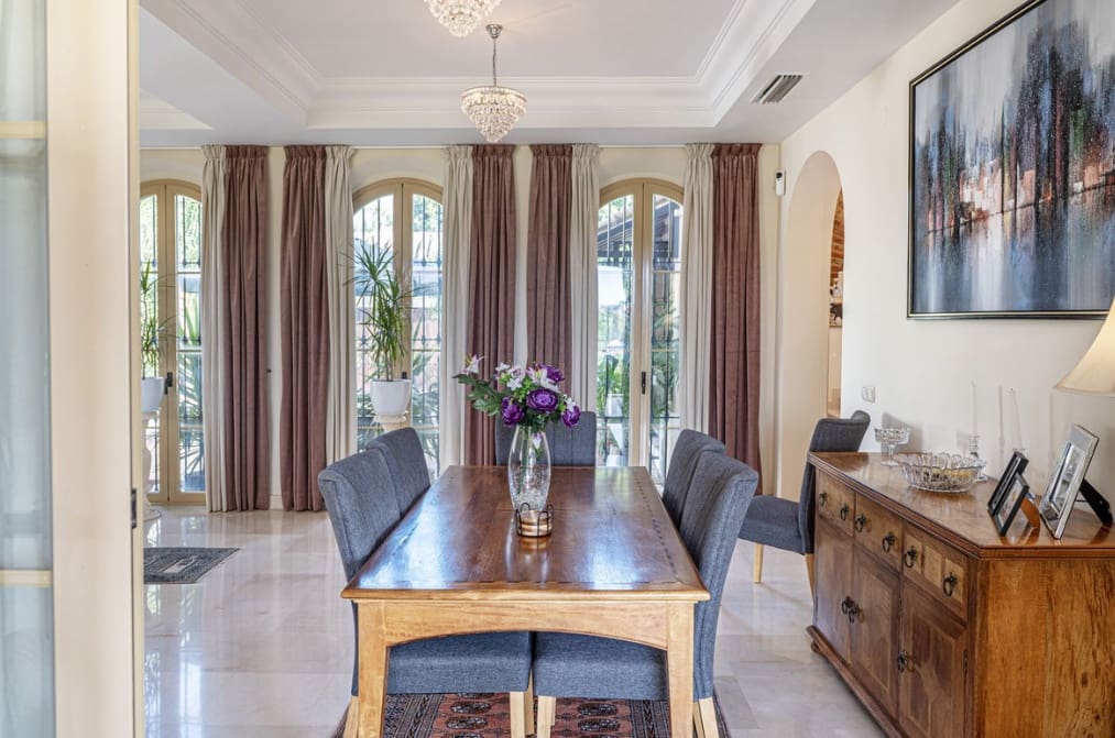4 soveværelse Villa til salg i Mijas Costa med swimmingpool garage - € 1.985.000 (Ref: 10161086)