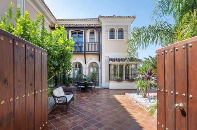 4 soveværelse Villa til salg i Mijas Costa, Mijas med swimmingpool garage - € 1.985.000 (Ref: 10161086)