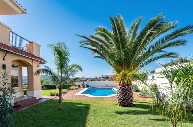4 soveværelse Villa til salg i Mijas Costa, Mijas med swimmingpool garage - € 1.985.000 (Ref: 10161086)