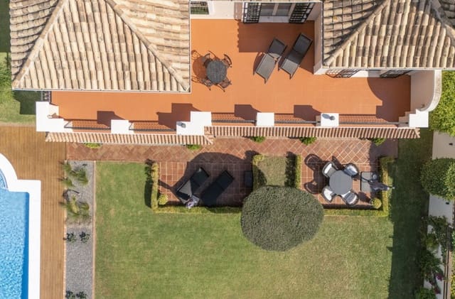 4 soveværelse Villa til salg i Mijas Costa, Mijas med swimmingpool garage - € 1.985.000 (Ref: 10161086)
