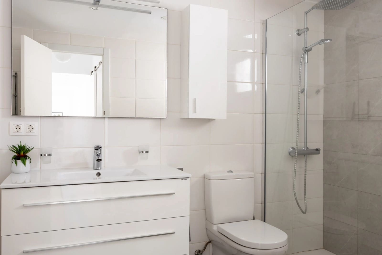 4 quarto Penthouse para venda em Nueva Andalucia com piscina garagem - 950 000 € (Ref: 10161087)