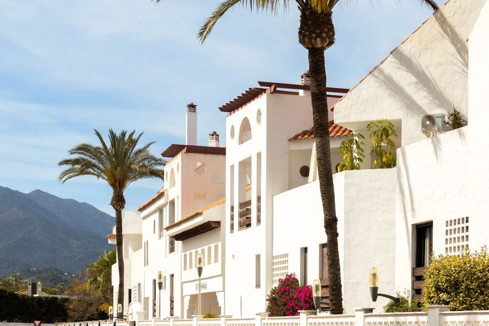 4 quarto Penthouse para venda em Nueva Andalucia com piscina garagem - 950 000 € (Ref: 10161087)