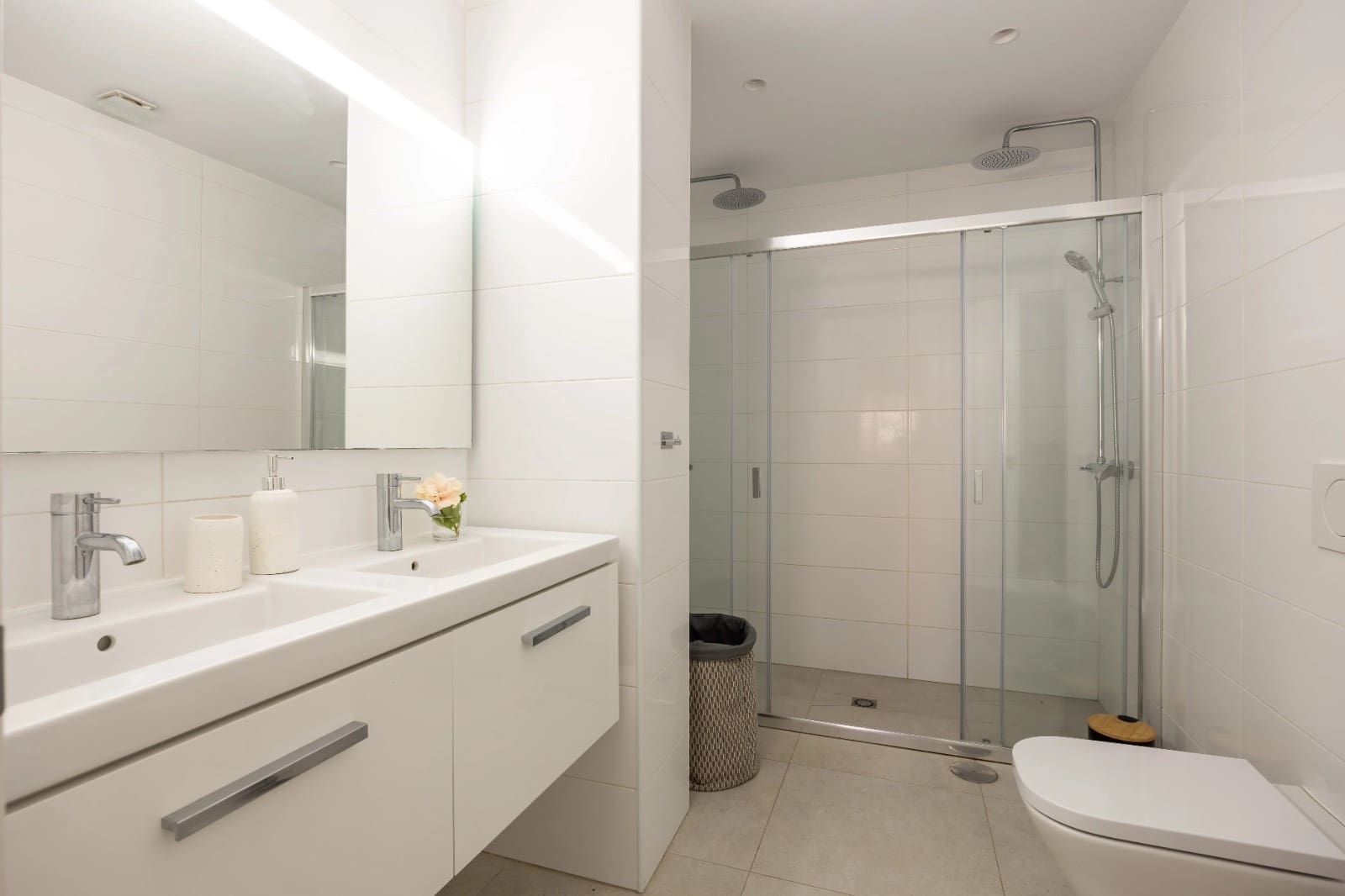 3 sovrum Lägenhet till salu i Nueva Andalucia med pool garage - 675 000 € (Ref: 10161088)